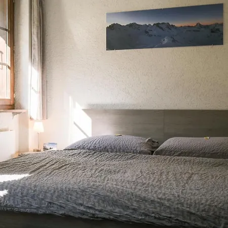 Mountain Ze Seewjinu - Above * צרמט