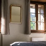 Mountain Ze Seewjinu - Above Lodge